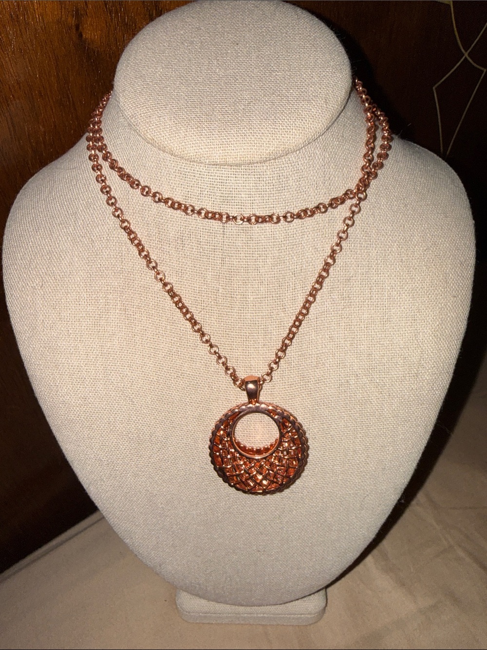 Rose Gold Circular Filigree Pendant Necklace - Women Jewelry